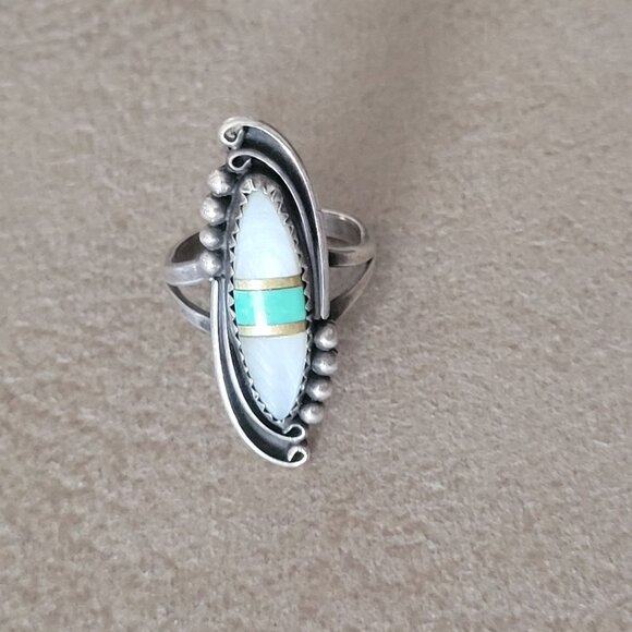Navajo Jewelry - Vintage Sterling Silver Navajo Ring With Mother Of Pearl & Turquoise Inlay